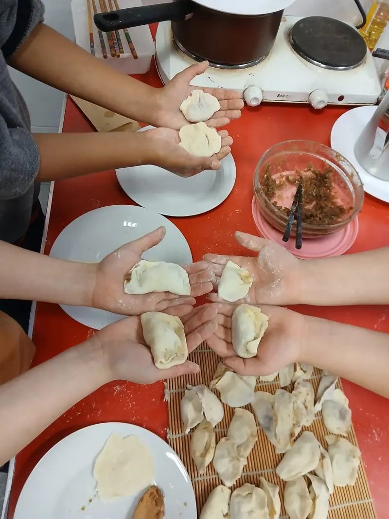 Illustration for the article : Chinese club: a playful and tasty immersion